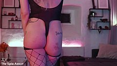 EPIC STRIPTEASE BY BLONDE MILF ELLIDOLLX HOUSEWIFE!