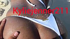 hey i followed you on the beach give me that big ass in public now