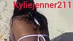 hey i followed you on the beach give me that big ass in public now