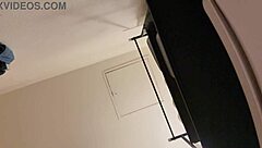 Quick steamy fuck before shower splashdown