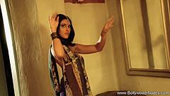 Bollywood Babe Teases With Exotic Skin Flash