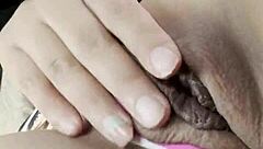 watch me finger my juicy pussy for the taxi driver?