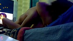quieres cogerme viendo pelis en la cama latina?