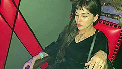 watching a pro fetishist worship feet at the swing club