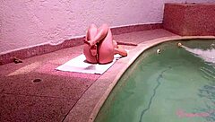 la pelirroja latina mas caliente de colombia entrega su enorme culo para anal creampie