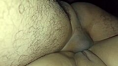 no creerás el culo jugoso de esta vecina milf