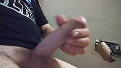 i stroke my cock masturbating for hot friends!