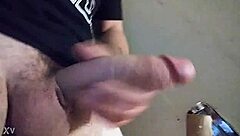 i stroke my cock masturbating for hot friends!