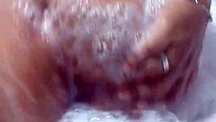 wife's huge ass bounces wildly in jacuzzi