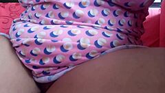 brazilian milf orgasms squirting juicy pussy yard solo