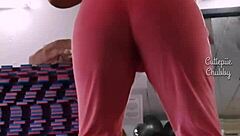 BbW Ebony Squats Massive Gym Ass?