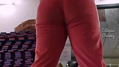 BbW Ebony Squats Massive Gym Ass?