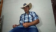 yuri gaúcho's xxl cock handjob big cumload at work break!