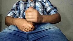 yuri gaúcho's xxl cock handjob big cumload at work break!