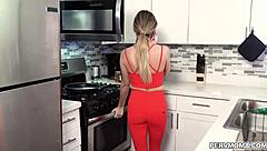 Backing milf pussy on ike's hard dick