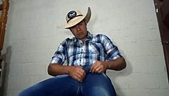 yuri gaúcho's xxl cock handjob big cumload at work break!