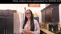 filipina cougar jazmine cruz shares big ass curves intimately part 1