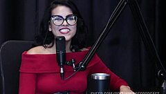 Hot foreplay explosions with Caroleta Roots and Bia Hot podcast!