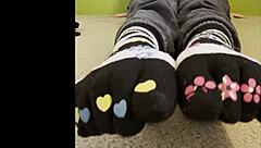 worship these sexy teen feet and juicy butts now?