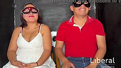 Esposa humilla a cornudo sumiso en entrevista swinger