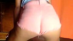 Funk dancing Brazilian teen amateurs shake it wild and raw!