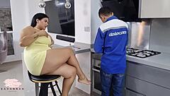 Horny BBW Housewife Savannah Watson Seduces Gas Tech For Pussy Ride