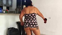 Curvy Maid Shorts Flash Huge Ass Temptation