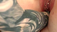 Kinky Milf Lesbians Lick Armpits And Squirting Pussies Wildly!