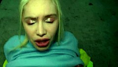 jogger trades tight pussy fuck for quick cash outdoors