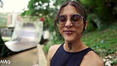 Finding curvy czech milf at public park