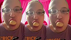 asmr bursting bubblegum bubbles listen in headphones