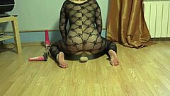 Brunette cums from huge dildo