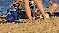 another dumb bitch got candid at beach