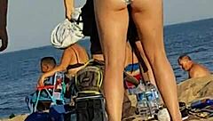 another dumb bitch got candid at beach