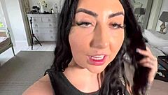 Maddison black meets two friends for the day