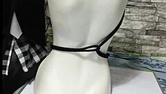tutorial on tying breasts