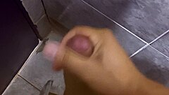 corno gozando gostoso