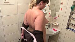 Fisting hairy pussy leads curvy beauty to orgasm