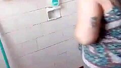 Fazendo striper na hora do banho