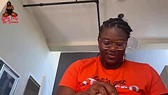 pizza pussy ebony bbw delivers pizza and gets bbc tip