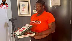 pizza pussy ebony bbw delivers pizza and gets bbc tip