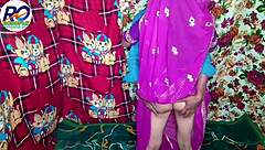 Hindi woman gets fucked while lifting saree