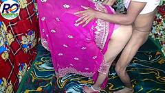 Hindi woman gets fucked while lifting saree