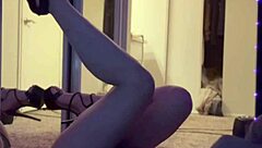 Italiana big tits milf artemisia love showing her hot body wearing shorts and smoking fetish sesh