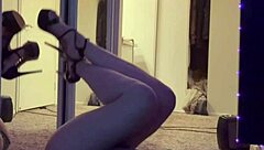 Italiana big tits milf artemisia love showing her hot body wearing shorts and smoking fetish sesh