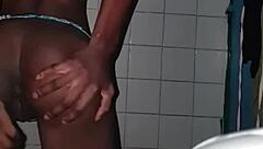Ma voisine mexcite sous la douche