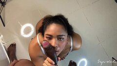 Cute model gives a blowjob and ends in golden shower amateur couple nysdel