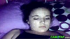 Teen 18+ performs on webcam for free