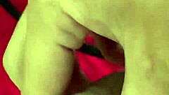 bắn tinh lên quần lót tuky