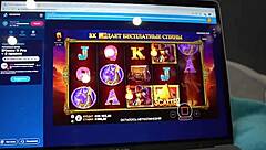 comendo a irma mexendo no computador